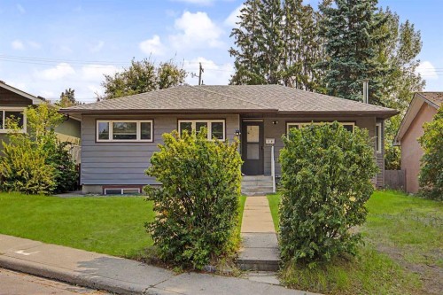 18 Collingwood Place Nw, Calgary, AB - Outdoor