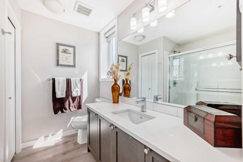 402-30 Shawnee Common Sw, Calgary, AB - Indoor Photo Showing Bathroom