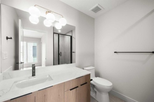 305-67 Panatella Square Nw, Calgary, AB - Indoor Photo Showing Bathroom