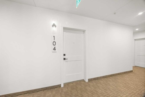 2104-55 Lucas Way Nw, Calgary, AB - Indoor Photo Showing Other Room