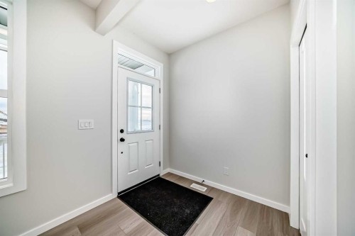 828 Sora Boulevard Se, Calgary, AB - Indoor Photo Showing Other Room