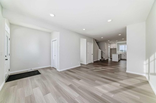 828 Sora Boulevard Se, Calgary, AB - Indoor Photo Showing Other Room