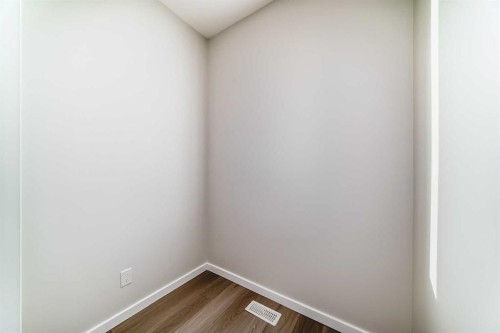 828 Sora Boulevard Se, Calgary, AB - Indoor Photo Showing Other Room