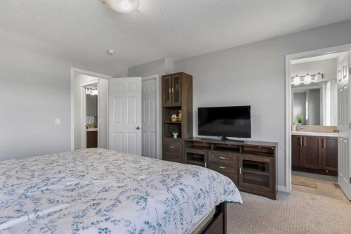 51 Walgrove Terrace Se, Calgary, AB - Indoor Photo Showing Bedroom