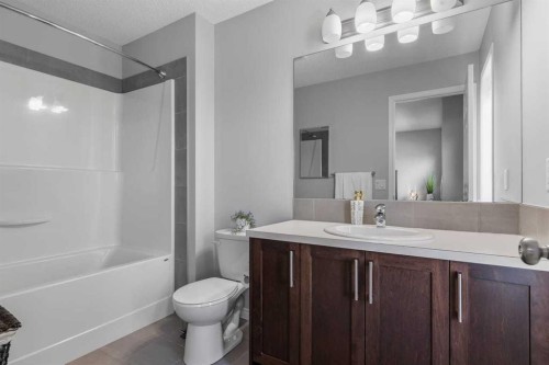 51 Walgrove Terrace Se, Calgary, AB - Indoor Photo Showing Bathroom