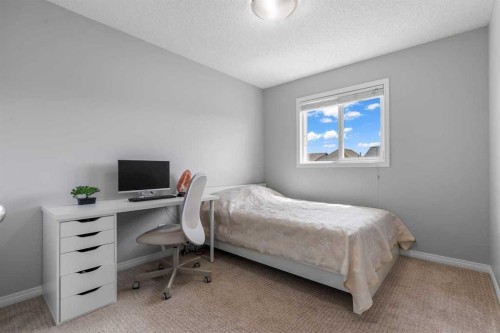 51 Walgrove Terrace Se, Calgary, AB - Indoor Photo Showing Bedroom