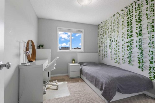 51 Walgrove Terrace Se, Calgary, AB - Indoor Photo Showing Bedroom