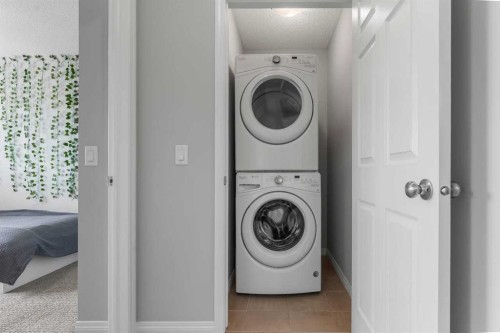 51 Walgrove Terrace Se, Calgary, AB - Indoor Photo Showing Laundry Room