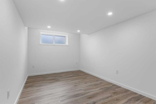 51 Walgrove Terrace Se, Calgary, AB - Indoor Photo Showing Other Room
