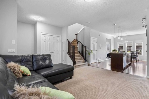 51 Walgrove Terrace Se, Calgary, AB - Indoor Photo Showing Living Room