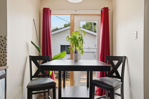 1037 Regal Crescent Ne, Calgary, AB - Indoor Photo Showing Dining Room
