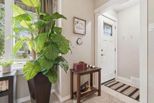 1037 Regal Crescent Ne, Calgary, AB - Indoor Photo Showing Other Room