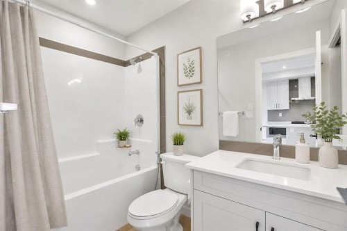 6412-200 Seton Circle Se, Calgary, AB - Indoor Photo Showing Bathroom
