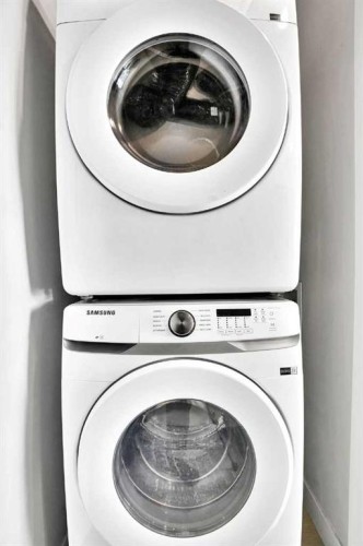 6412-200 Seton Circle Se, Calgary, AB - Indoor Photo Showing Laundry Room