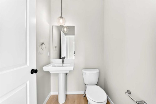 277 Heirloom Way Se, Calgary, AB - Indoor Photo Showing Bathroom
