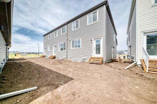 277 Heirloom Way Se, Calgary, AB - Outdoor