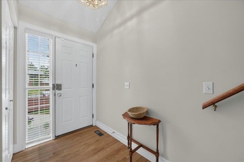 2511 Exshaw Road Nw, Calgary, AB - Indoor Photo Showing Other Room