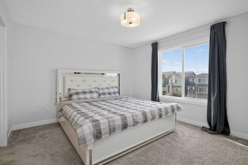 226 148 Avenue Nw, Calgary, AB - Indoor Photo Showing Bedroom