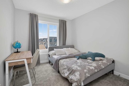 226 148 Avenue Nw, Calgary, AB - Indoor Photo Showing Bedroom