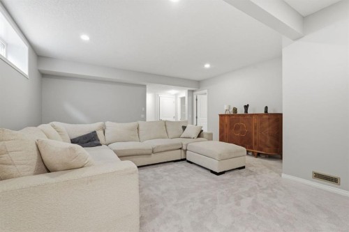 73 Morningside Circle, Airdrie, AB - Indoor Photo Showing Living Room