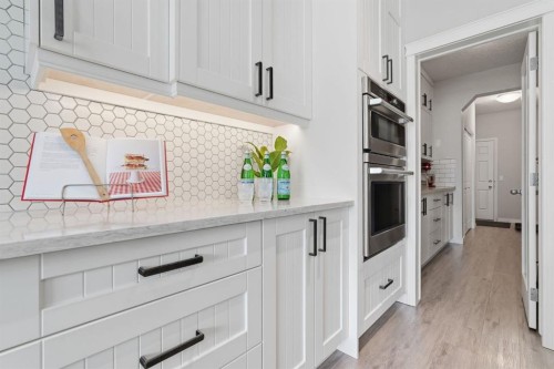 73 Morningside Circle, Airdrie, AB - Indoor Photo Showing Kitchen