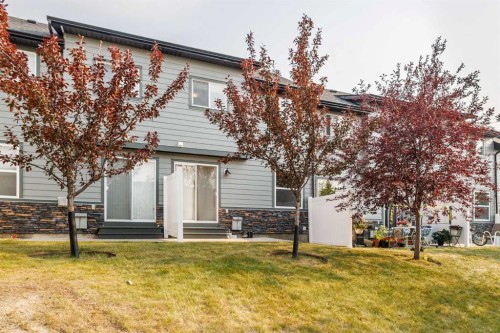 17 Panatella Villas Nw, Calgary, AB - Outdoor