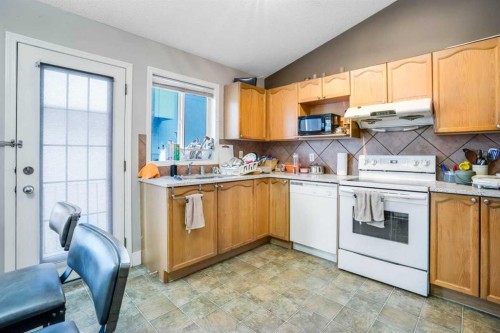 6216 Taralea Park Ne, Calgary, AB - Indoor Photo Showing Kitchen
