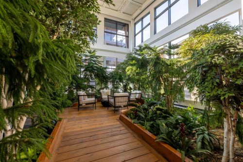124-Mahogany Centre Centre Se, Calgary, AB - 