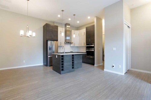 124-Mahogany Centre Centre Se, Calgary, AB - Indoor Photo Showing Kitchen With Upgraded Kitchen