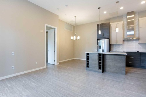 124-Mahogany Centre Centre Se, Calgary, AB - Indoor Photo Showing Kitchen