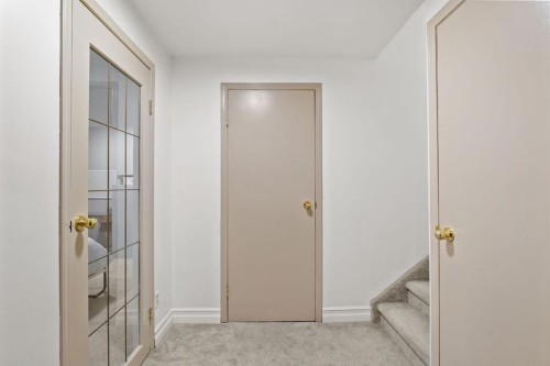 3725 Douglas Ridge Way Se, Calgary, AB - Indoor Photo Showing Other Room