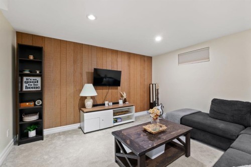 3725 Douglas Ridge Way Se, Calgary, AB - Indoor