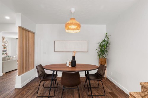 3725 Douglas Ridge Way Se, Calgary, AB - Indoor Photo Showing Dining Room