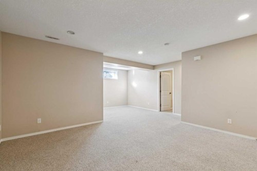 184 Cimarron Park Circle, Okotoks, AB - Indoor Photo Showing Other Room
