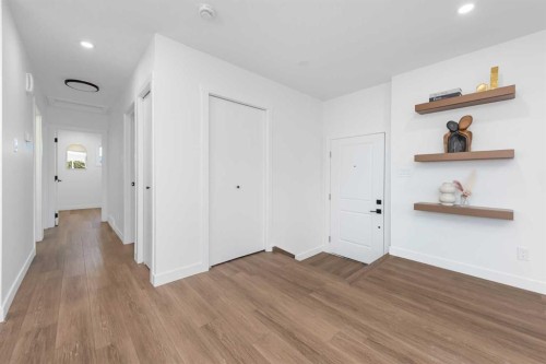 820 Archwood Road Se, Calgary, AB - Indoor Photo Showing Other Room