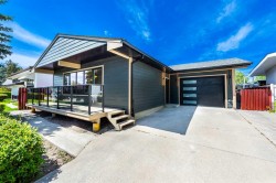 820 Archwood Road SE Calgary, AB T2J 1C4