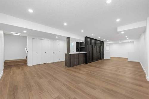 820 Archwood Road Se, Calgary, AB - Indoor Photo Showing Other Room