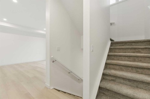 84-1453 Na'A Drive Sw, Calgary, AB - Indoor Photo Showing Other Room