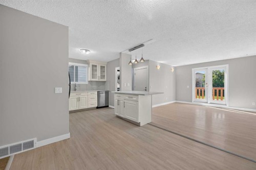 218 Bermuda Drive Nw, Calgary, AB - Indoor