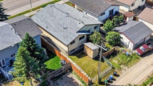 218 Bermuda Drive Nw, Calgary, AB - Outdoor