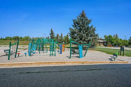 218 Bermuda Drive Nw, Calgary, AB - Outdoor