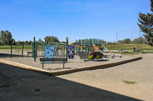 218 Bermuda Drive Nw, Calgary, AB - Outdoor With View