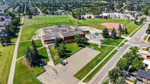 218 Bermuda Drive Nw, Calgary, AB - Outdoor With View