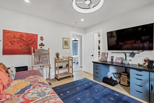 179 Capri Avenue Nw, Calgary, AB - Indoor