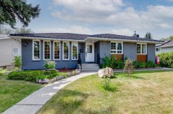 179 Capri Avenue NW Calgary, AB T2L 0H3