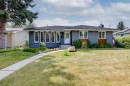 179 Capri Avenue Nw, Calgary, AB  - Outdoor With Facade 