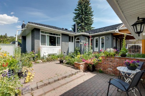 179 Capri Avenue Nw, Calgary, AB - Outdoor With Deck Patio Veranda
