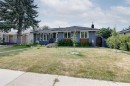 179 Capri Avenue Nw, Calgary, AB  - Outdoor With Facade 
