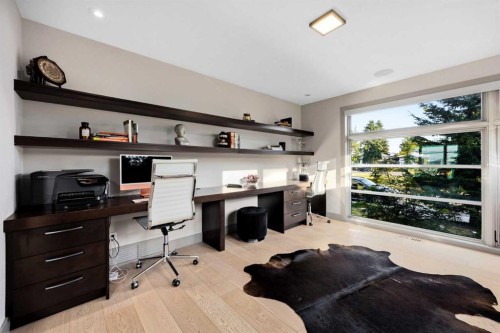 3508 Spruce Drive Sw, Calgary, AB - Indoor Photo Showing Other Room