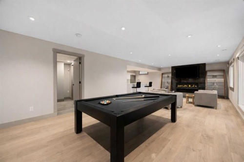 3508 Spruce Drive Sw, Calgary, AB - Indoor Photo Showing Other Room